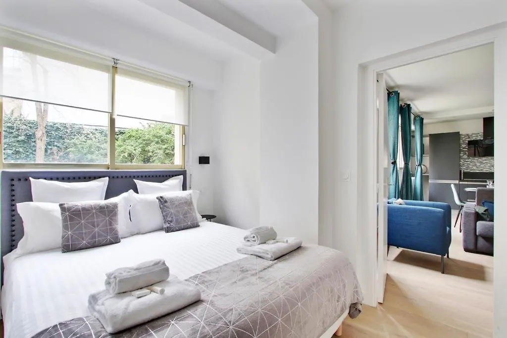Trocadero/ Eiffel Tower - 3 Bedrooms- New! *